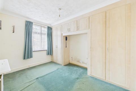 20 Howletts Lane, Ruislip, HA4 7RS