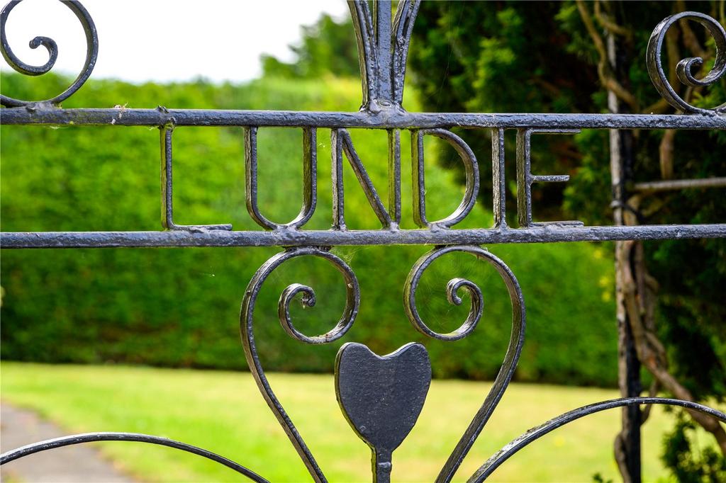 Lundie