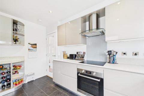 3 Dunbarney Avenue, Bridge Of Earn, Perth, PH2 9BP