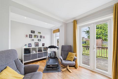 3 Dunbarney Avenue, Bridge Of Earn, Perth, PH2 9BP