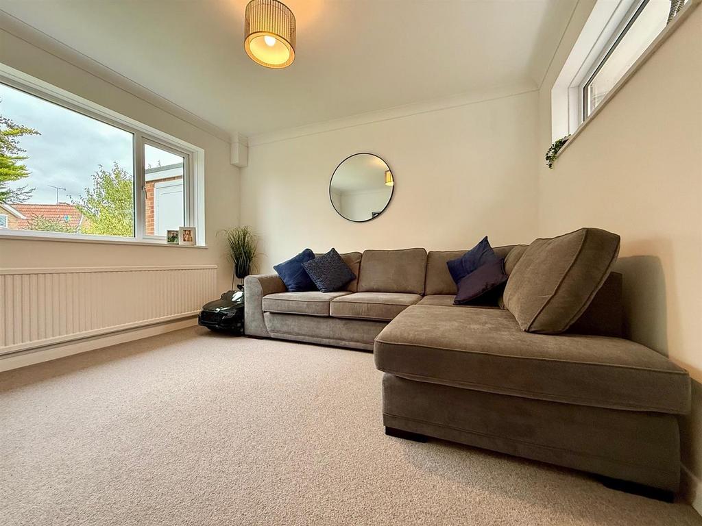Study/ Bedroom 5