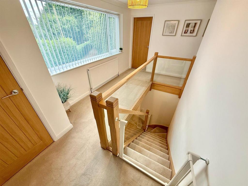 First Floor Galleried Landing