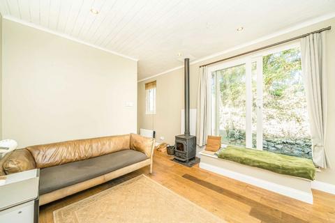 undefined, Swan Island, Strawberry Hill TW1