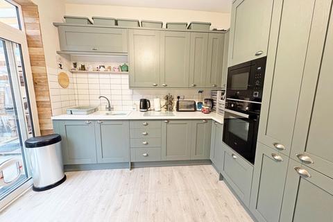 4 bedroom detached bungalow for sale, Burgh Old Road, Skegness, Lincolnshire, PE25 2LN