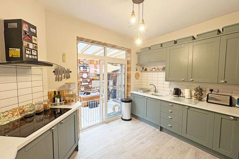 4 bedroom detached bungalow for sale, Burgh Old Road, Skegness, Lincolnshire, PE25 2LN