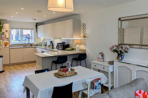 4 bedroom detached house for sale, Seymour Drive, Marden