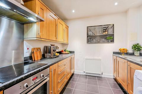 2 bedroom flat for sale, Wood Grove, Witham, CM8