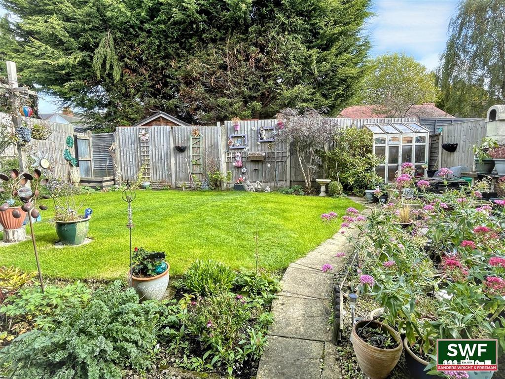 Garden1.jpg