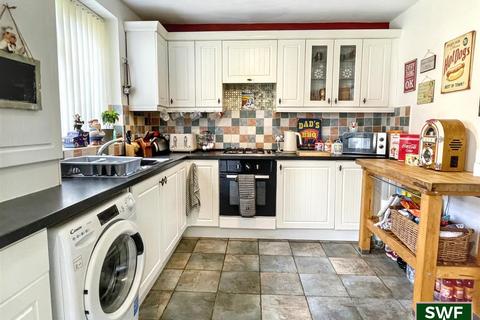 3 bedroom semi-detached house for sale, Skidmore Avenue, Bradmore, Wolverhampton