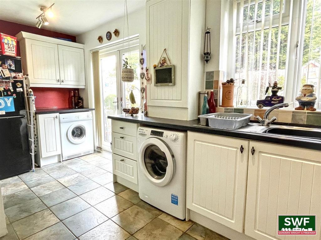 Kitchen4.1.jpg