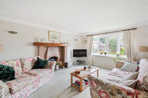 4 bedroom detached house for sale, Tadworth Park, Tadworth