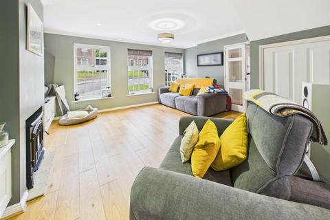 undefined, Dornford Gardens, Coulsdon CR5