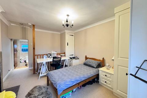6 Coldwells Fold, Thurlstone, Sheffield, S36 9QD