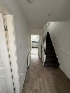 4 bedroom semi-detached house to rent, Hillberry Close, Narborough LE19