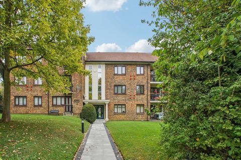 Clandon Gardens, London N3