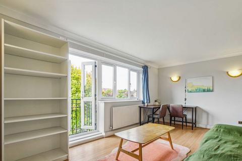 undefined, Clandon Gardens, London N3