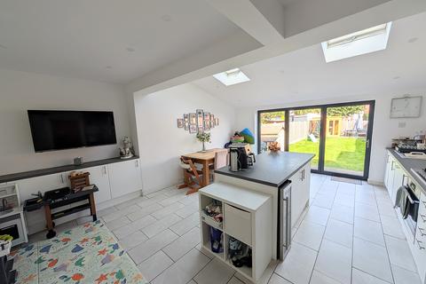 3 bedroom end of terrace house for sale, Sussex Road, CV5