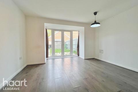 undefined, Currency Close, DUNSTABLE