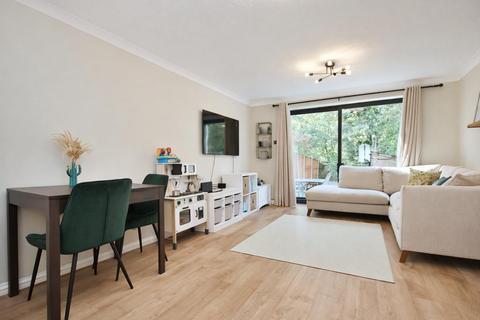 undefined, Oberon Close, Borehamwood