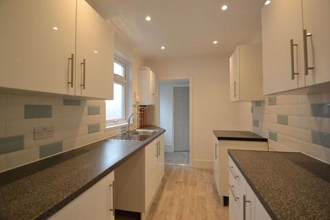3 bedroom terraced house to rent, Tonge Road, Sittingbourne ME10