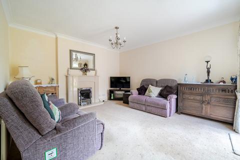 2 bedroom bungalow for sale, Sherwood Gardens, Oxfordshire RG9