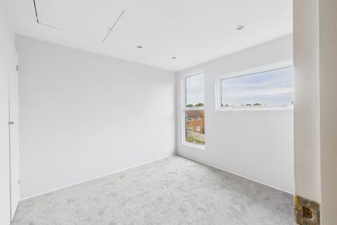 3 bedroom apartment for sale, Keensacre, Iver Heath, Buckinghamshire, SL0
