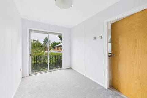 3 bedroom apartment for sale, Keensacre, Iver Heath, Buckinghamshire, SL0
