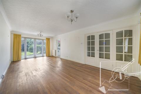 undefined, Bentley Close, New Barn, Longfield