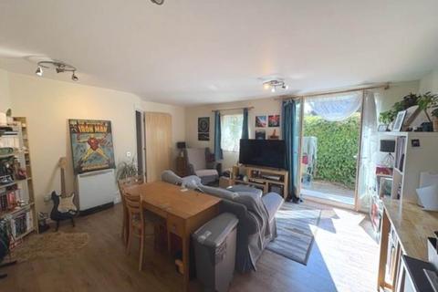 2 bedroom apartment for sale, Crown House, London, SE18 7DG