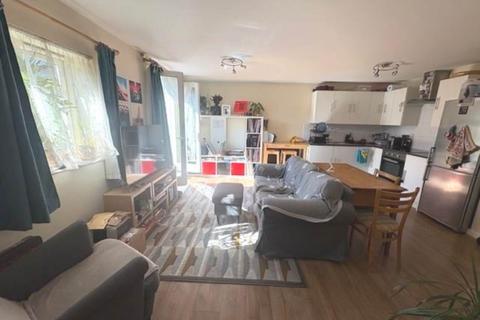 2 bedroom apartment for sale, Crown House, London, SE18 7DG