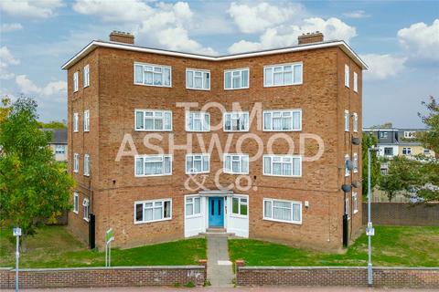 undefined, Bradfield Drive, Barking, IG11
