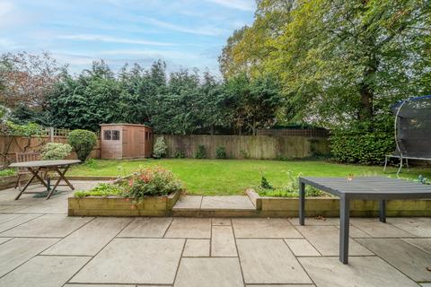 undefined, Wesley Close, Horley, Surrey, RH6