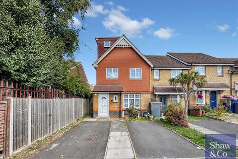 5 bedroom end of terrace house for sale, Garrison Close, Hounslow TW4