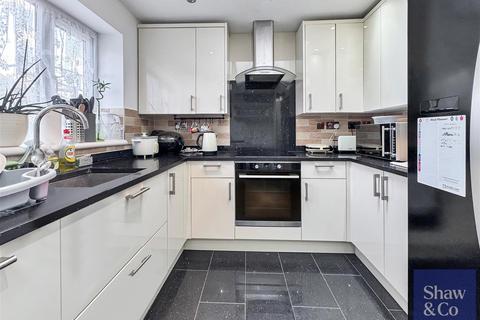 5 bedroom end of terrace house for sale, Garrison Close, Hounslow TW4
