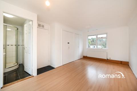undefined, Spinis, Bracknell, RG12