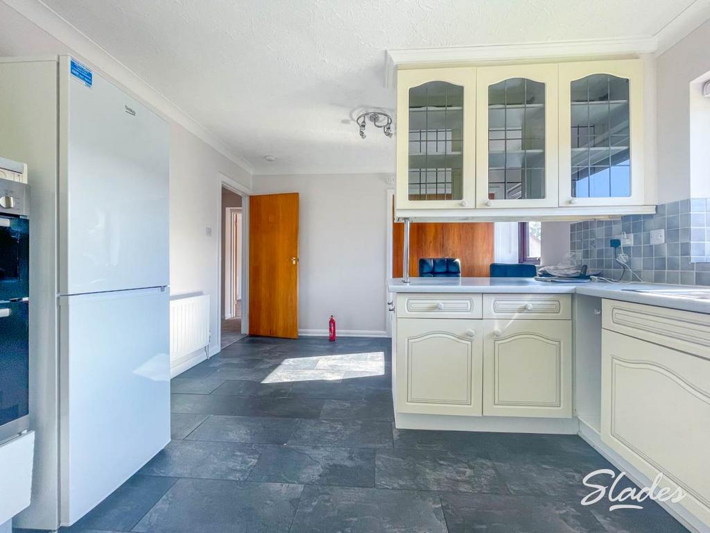 8 The Courtyard kitc