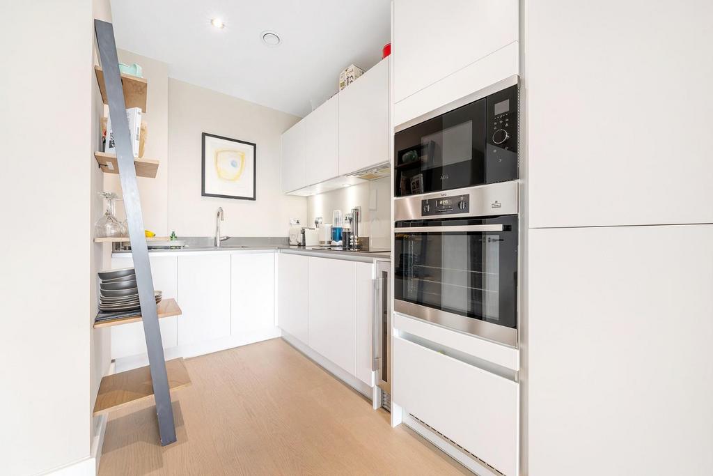 Kitchen.JPG