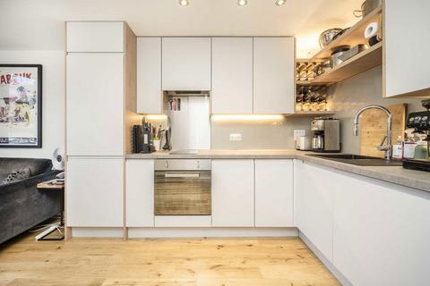 1 bedroom flat for sale, Lamb's Passage, London EC1Y