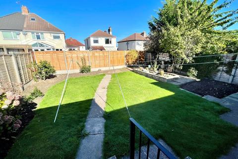 2 bedroom semi-detached house for sale, Greensway, Wednesfield, Wolverhampton, WV11