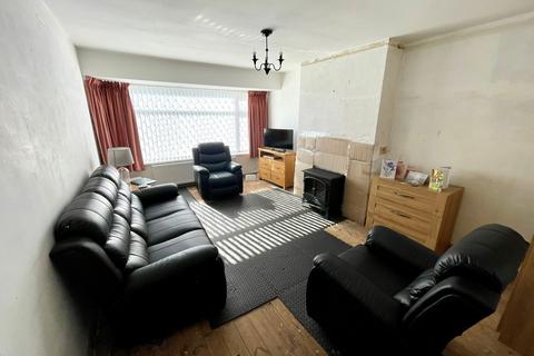 2 bedroom semi-detached house for sale, Greensway, Wednesfield, Wolverhampton, WV11