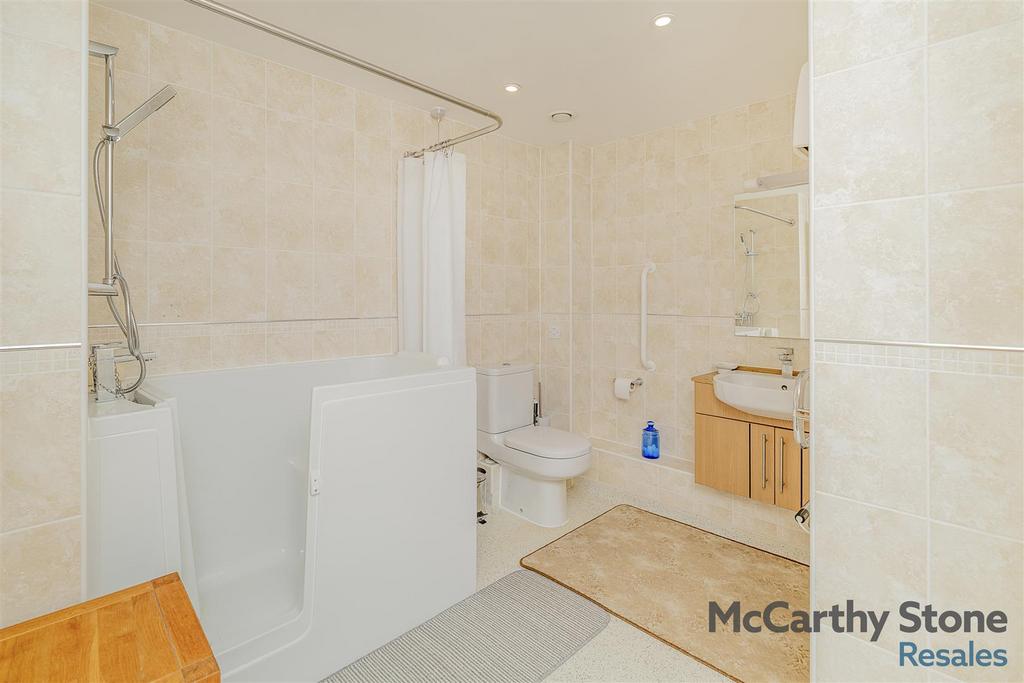 8664409-interior09.jpg