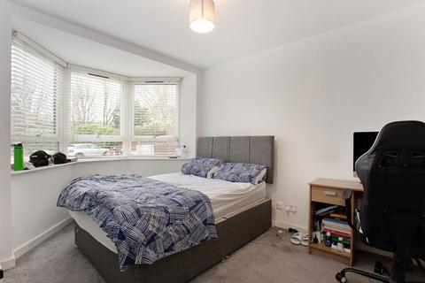 undefined, Kew Bridge Court, Brentford London W4