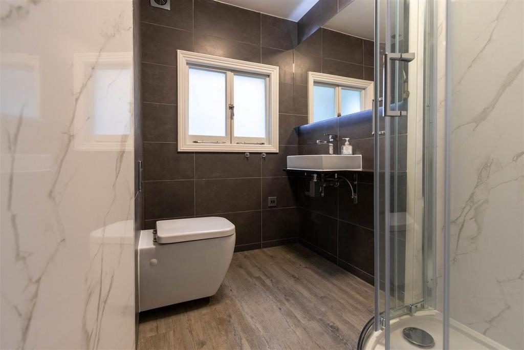Shower room.jpg
