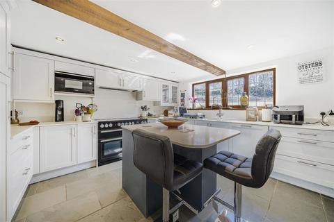 undefined, Sawyers Hill, West Buckland