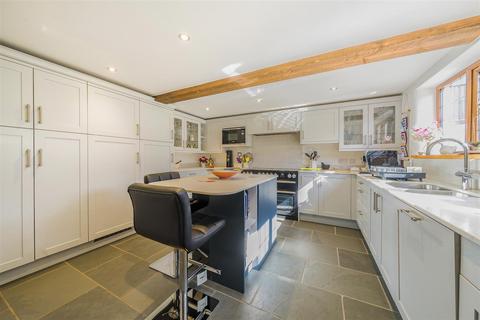 undefined, Sawyers Hill, West Buckland