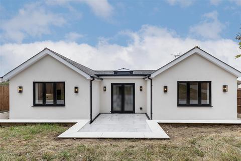 3 bedroom detached bungalow for sale, Ampthill Road, Maulden, Bedford