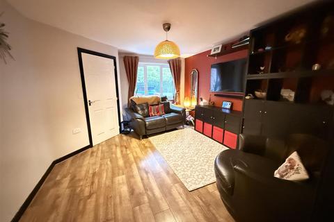 undefined, Upton Drive, Burton-On-Trent DE14