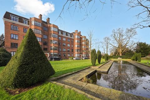 3 bedroom flat for sale, Glenalmond House, Manor Fields, London