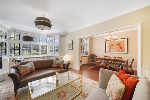3 bedroom flat for sale, Glenalmond House, Manor Fields, London