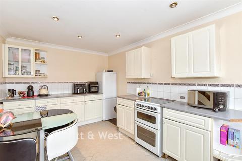 3 bedroom terraced house for sale, Oracle Drive, Waterlooville PO7